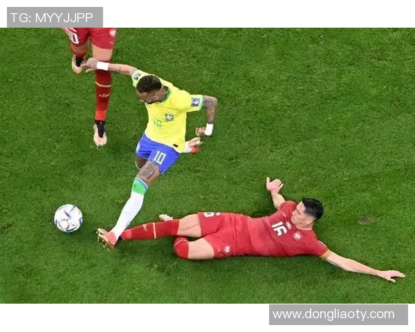 足球明星与摄影师的默契瞬间揭秘拍照背后的趣事与挑战